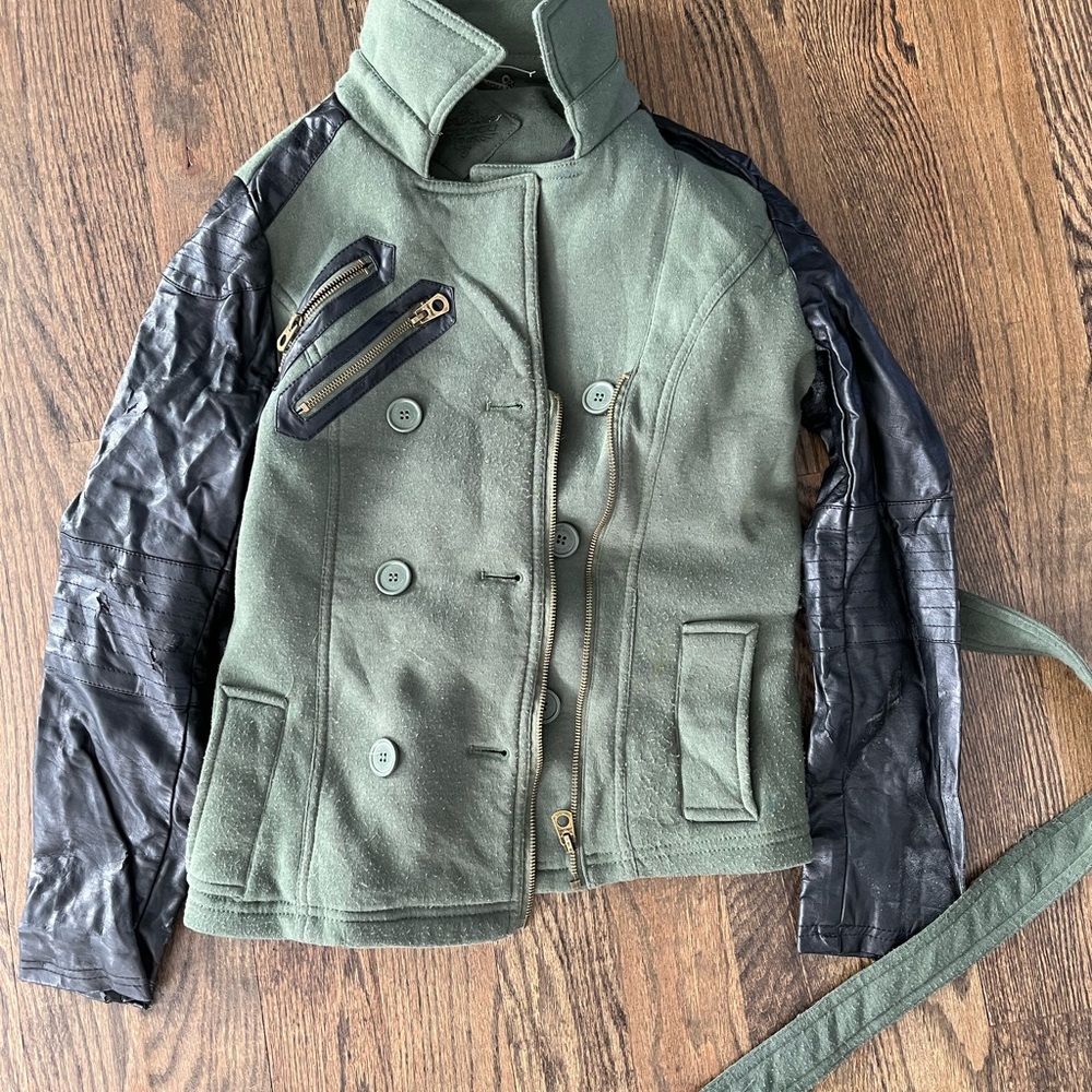 Leather sleeve olive green trendy jacket